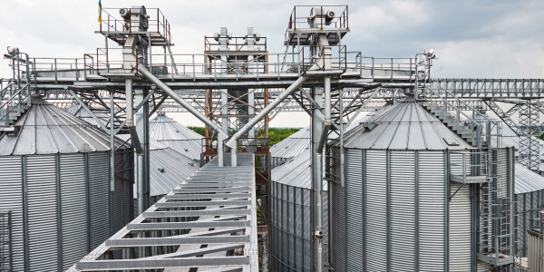 Mecánicos Industriales · Montadores de Estructuras / Maquinaria en Penedès i Garraf · Inspección y lubricación de piezas móviles